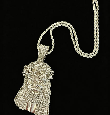 European and American cross-border explosive zinc alloy hip-hop retro avatar full of diamonds and flashing large pendants, Cuban chain necklace pendants