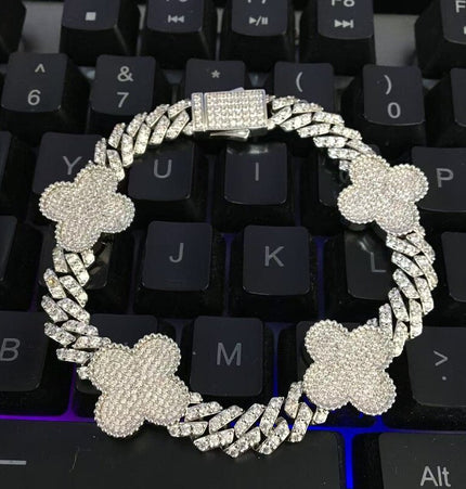 Clover Stone Bracelet