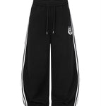 M / Black pants