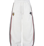 M / White pants