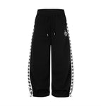 M / Black pants