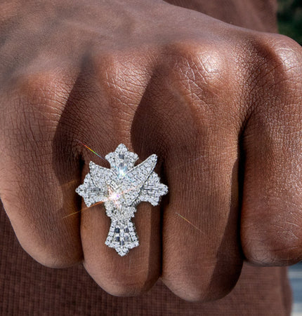 The new dove of peace cross full of diamond rings, hip hop tide men's and women's ins, light luxury design, high-end sense of versatile rings