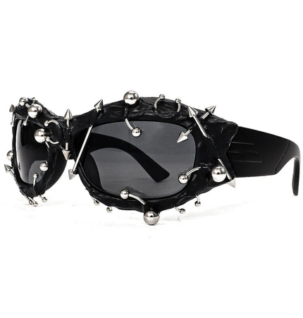 TALKLESSFASHION black European and American street punk rivet metal design sense color European and American sunglasses fashionable trend face small glasses