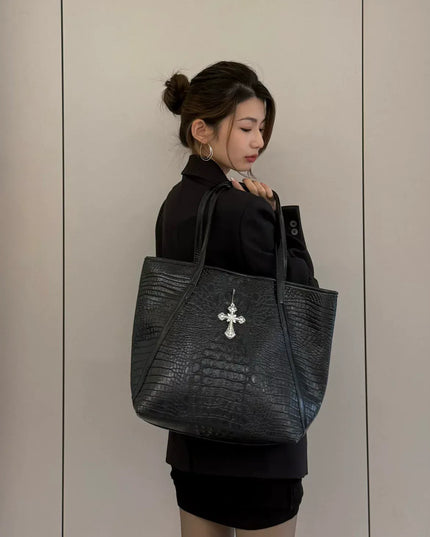 TALKLESSFASHION black MoonCat's original niche design cross crocodile tote bag large capacity premium shoulder tote bag