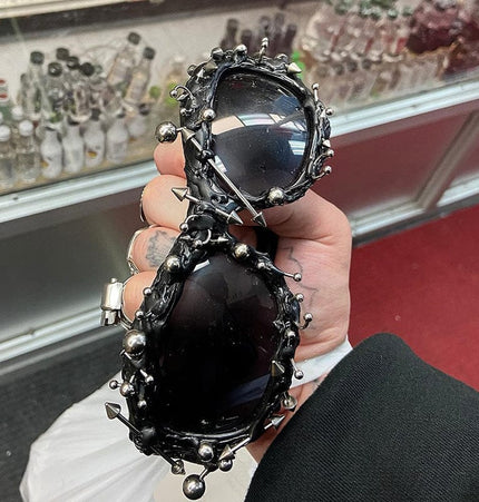 TALKLESSFASHION European and American street punk rivet metal design sense color European and American sunglasses fashionable trend face small glasses