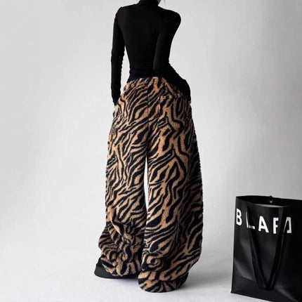 TALKLESSFASHION Korean retro lazy leopard print warmth can be worn inside and outside, wide-leg sweatpants, women's winter casual jazz dance scimitar pants