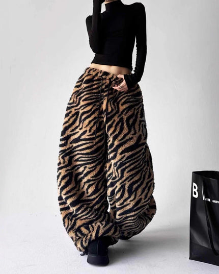 TALKLESSFASHION Korean retro lazy leopard print warmth can be worn inside and outside, wide-leg sweatpants, women's winter casual jazz dance scimitar pants