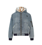 M / Gray-blue
