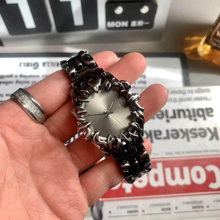 TALKLESSFASHION Millennial special-shaped watches, mid-vintage, European and American style, high-end personality, creativity, niche design, carved tide men's watches
