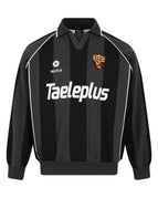 S / black