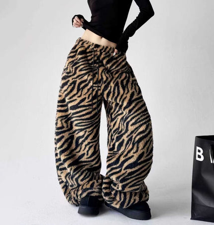 THETLSTUDIO S / NK122 Slacks - Leopard Print Korean retro lazy leopard print warmth can be worn inside and outside, wide-leg sweatpants, women's winter casual jazz dance scimitar pants