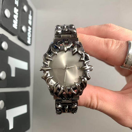 TALKLESSFASHION Silver black and white Millennial special-shaped watches, mid-vintage, European and American style, high-end personality, creativity, niche design, carved tide men's watches