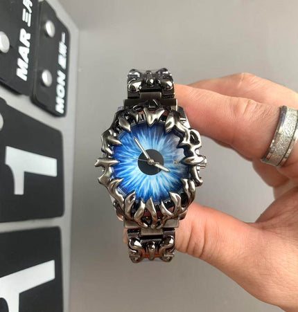 TALKLESSFASHION Silver-black-blue eyes Millennial special-shaped watches, mid-vintage, European and American style, high-end personality, creativity, niche design, carved tide men's watches