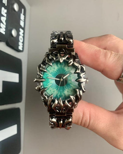 TALKLESSFASHION Silver-black-green eyes Millennial special-shaped watches, mid-vintage, European and American style, high-end personality, creativity, niche design, carved tide men's watches