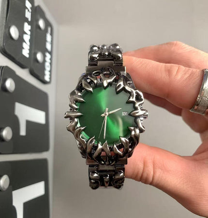TALKLESSFASHION Silver black green Millennial special-shaped watches, mid-vintage, European and American style, high-end personality, creativity, niche design, carved tide men's watches