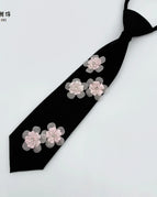 Soft pink six-grain crystal flower