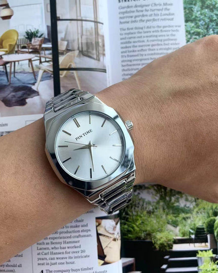 TALKLESSFASHION Square silver band square watch