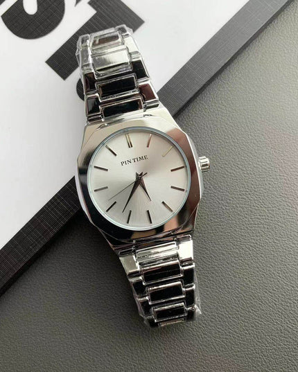TALKLESSFASHION Square silver band square watch