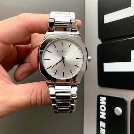 TALKLESSFASHION Square silver band square watch