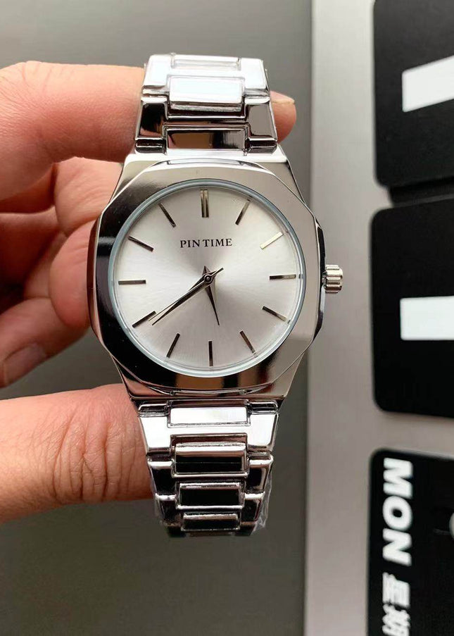 TALKLESSFASHION Square silver band square watch