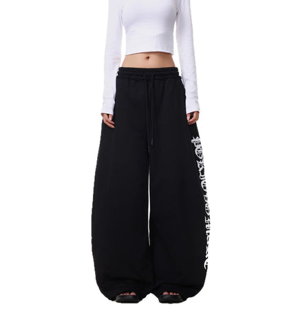 THETLSTUDIO Vintage American Letter Print Scimitar Sweatpants Women's Trendy Sports Jazz Dance Street Loose Drape Wide-leg Pants