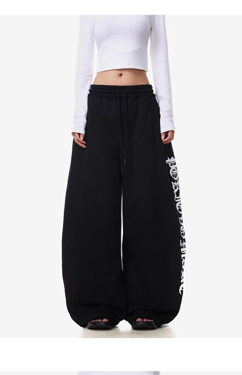 THETLSTUDIO Vintage American Letter Print Scimitar Sweatpants Women's Trendy Sports Jazz Dance Street Loose Drape Wide-leg Pants